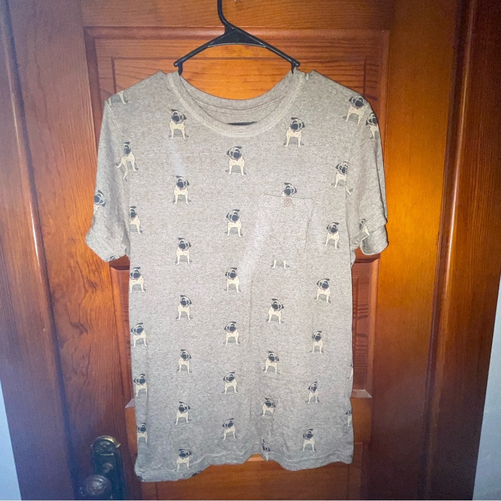 Trading with @audreycarlson00// Pug Men’s Shirt - Picture 1 of 4
